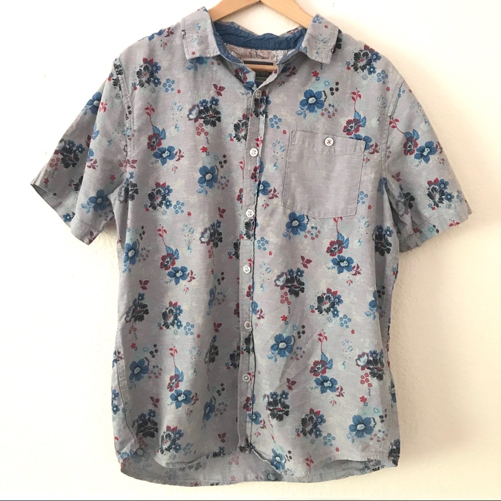 ❗️SOLD❗️Modern Amusement Casual Button Down Shirt - Picture 1 of 4